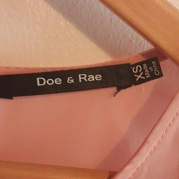 Designer Lace Layer Tank - Picture 4 of 5